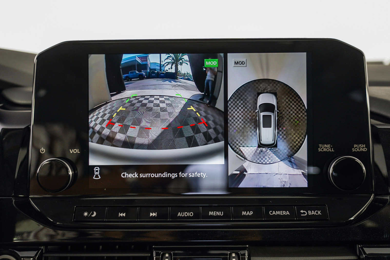 2025 Nissan Pathfinder Platinum photo 27