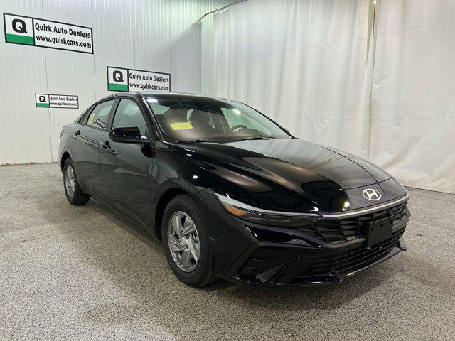 2026 Hyundai Elantra SE's photo