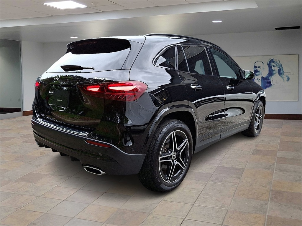 2025 Mercedes Benz GLA 250 4MATIC photo 3