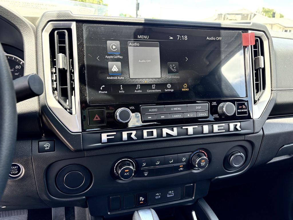 2025 Nissan Frontier SV photo 9