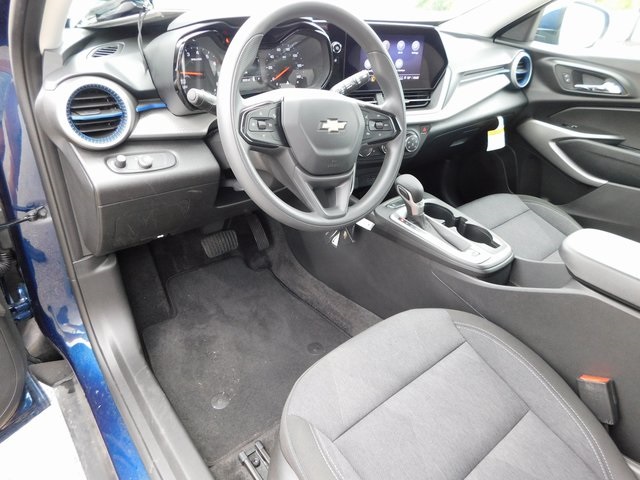 2024 Chevrolet Trax LS photo 13