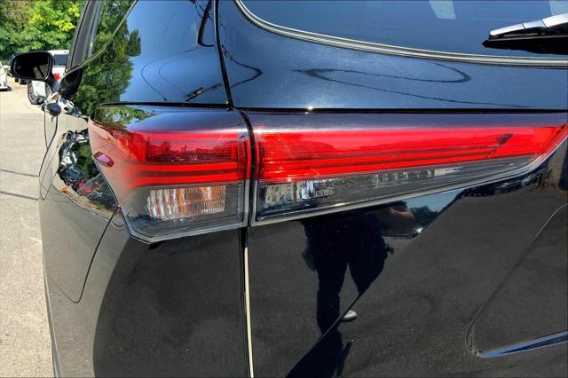 2021 Toyota Highlander Limited photo 28