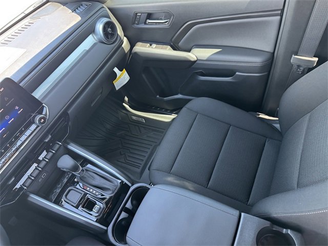 2026 Chevrolet Colorado LT photo 16
