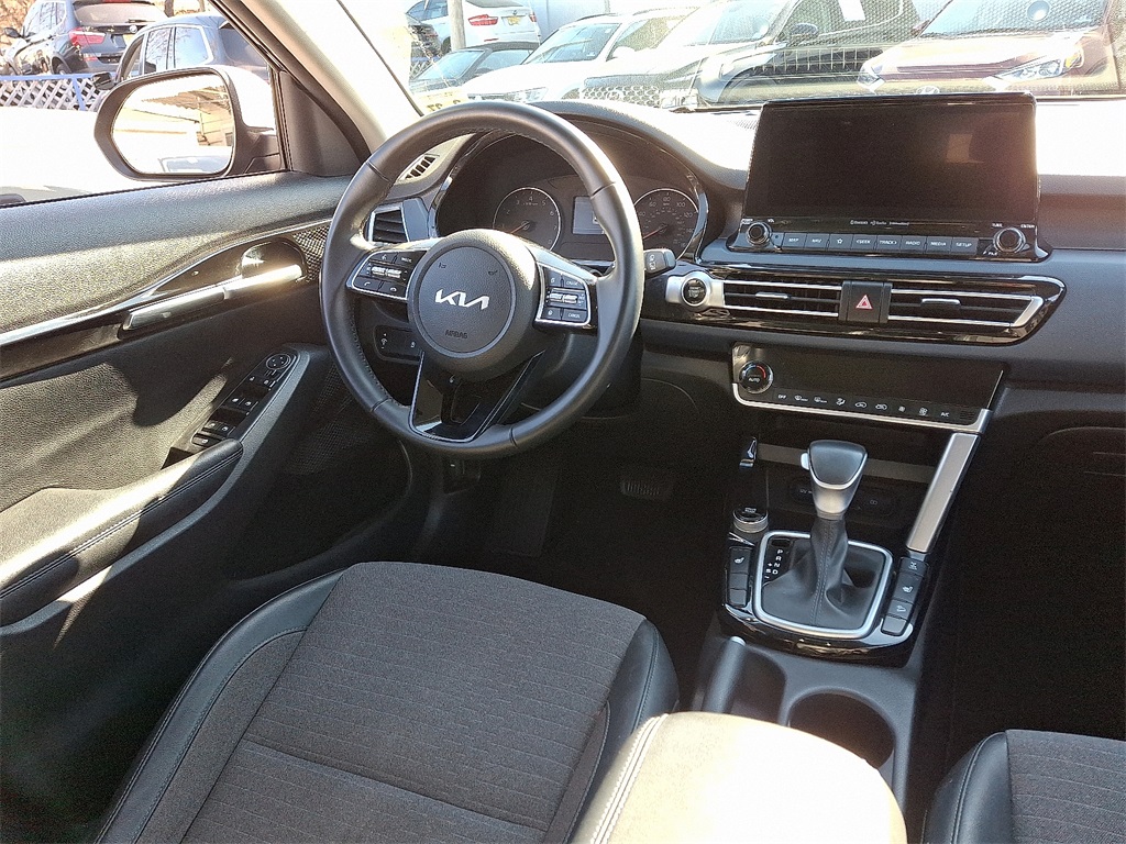 2022 Kia Seltos S photo 10