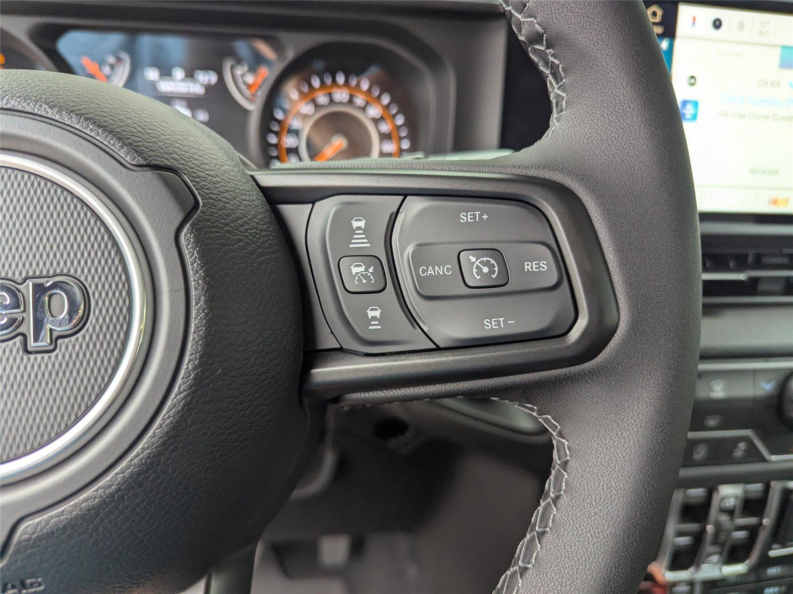 2025 Jeep Wrangler Willys photo 24