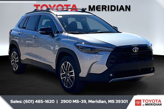 2026 Toyota Corolla Cross LE's photo