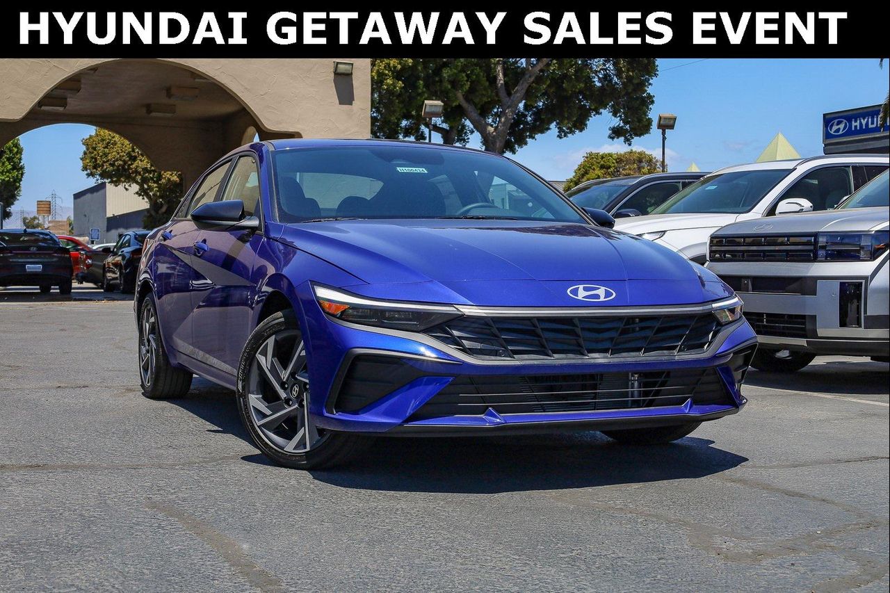 2025 Hyundai Elantra Blue's photo