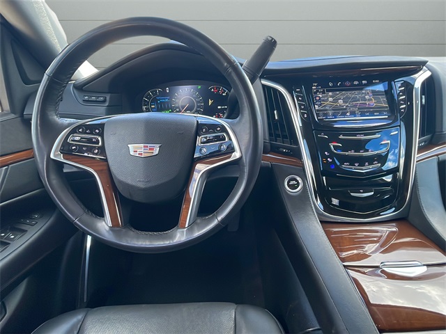 2017 Cadillac Escalade Luxury photo 34