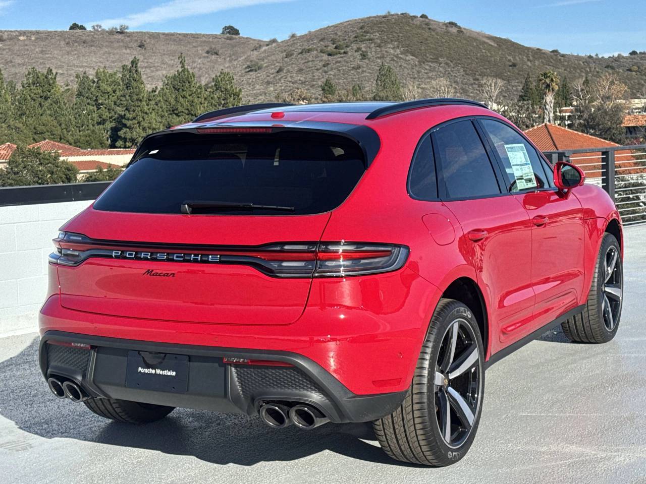 2025 Porsche Macan Base photo 6