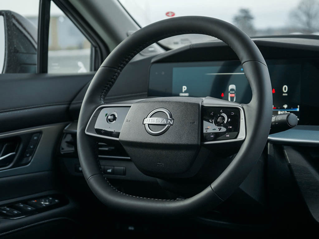 2025 Nissan Murano SL photo 12