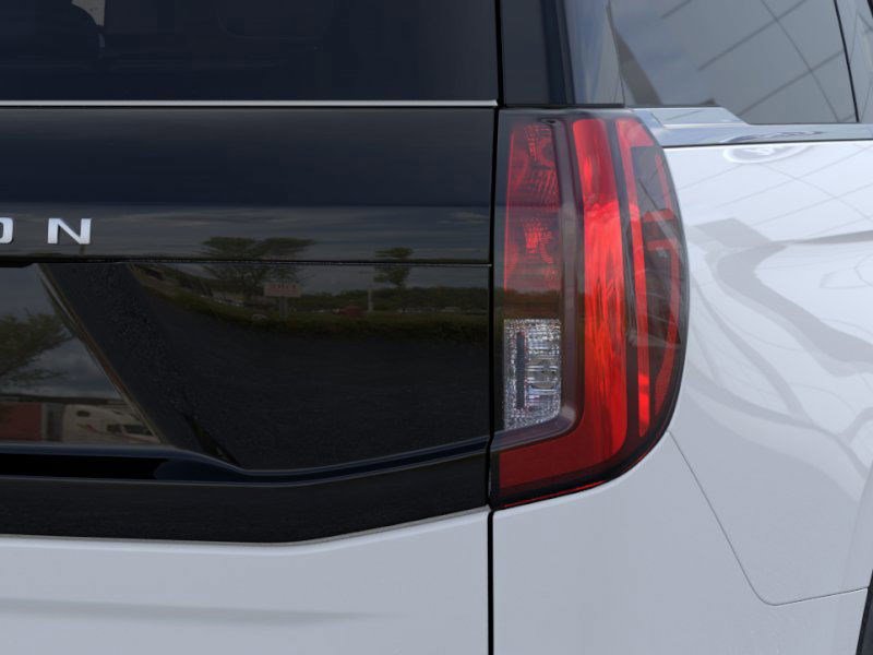 2025 Ford Expedition photo 4