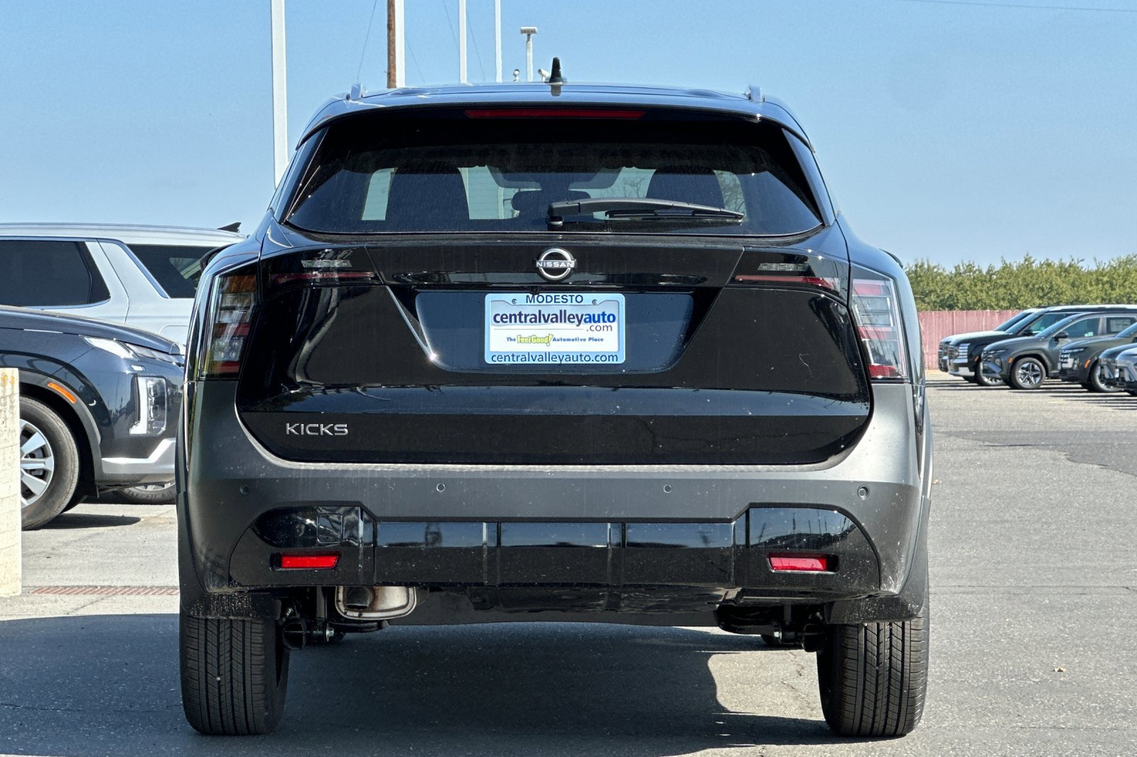 2026 Nissan Kicks SV photo 3