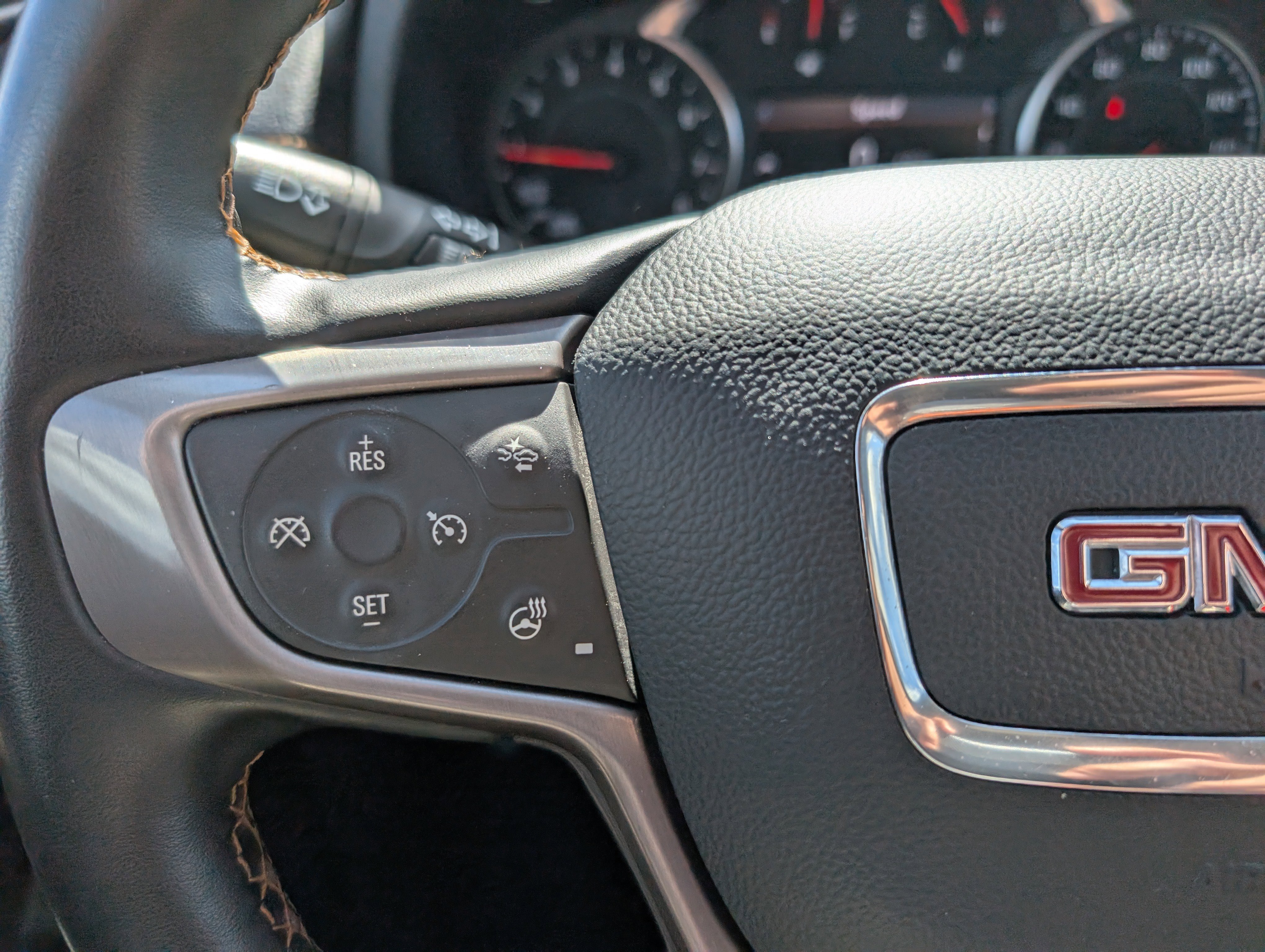 Used 2023 Summit White GMC AT4 image 27