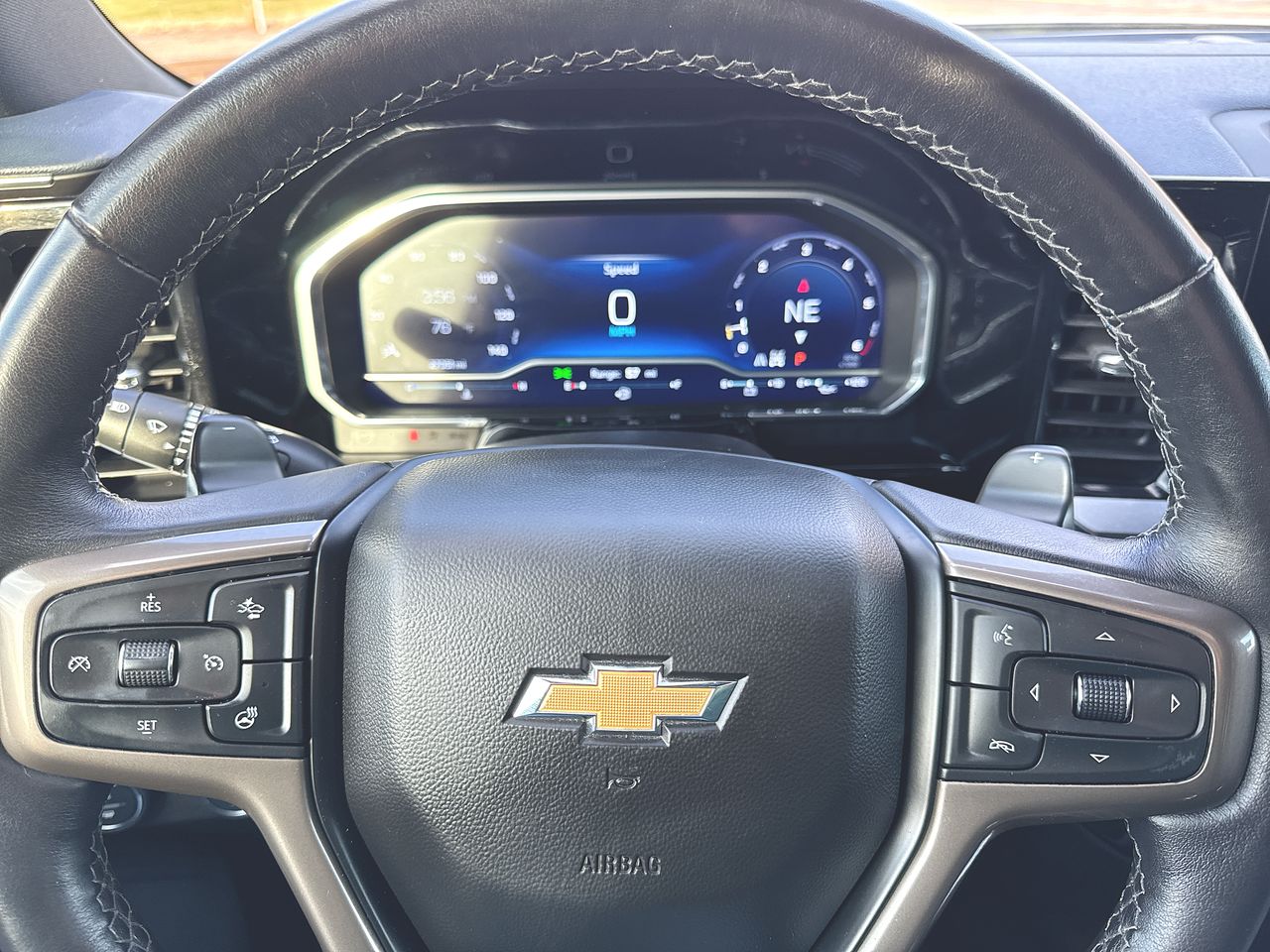 2023 Chevrolet Silverado 1500 High Country photo 3