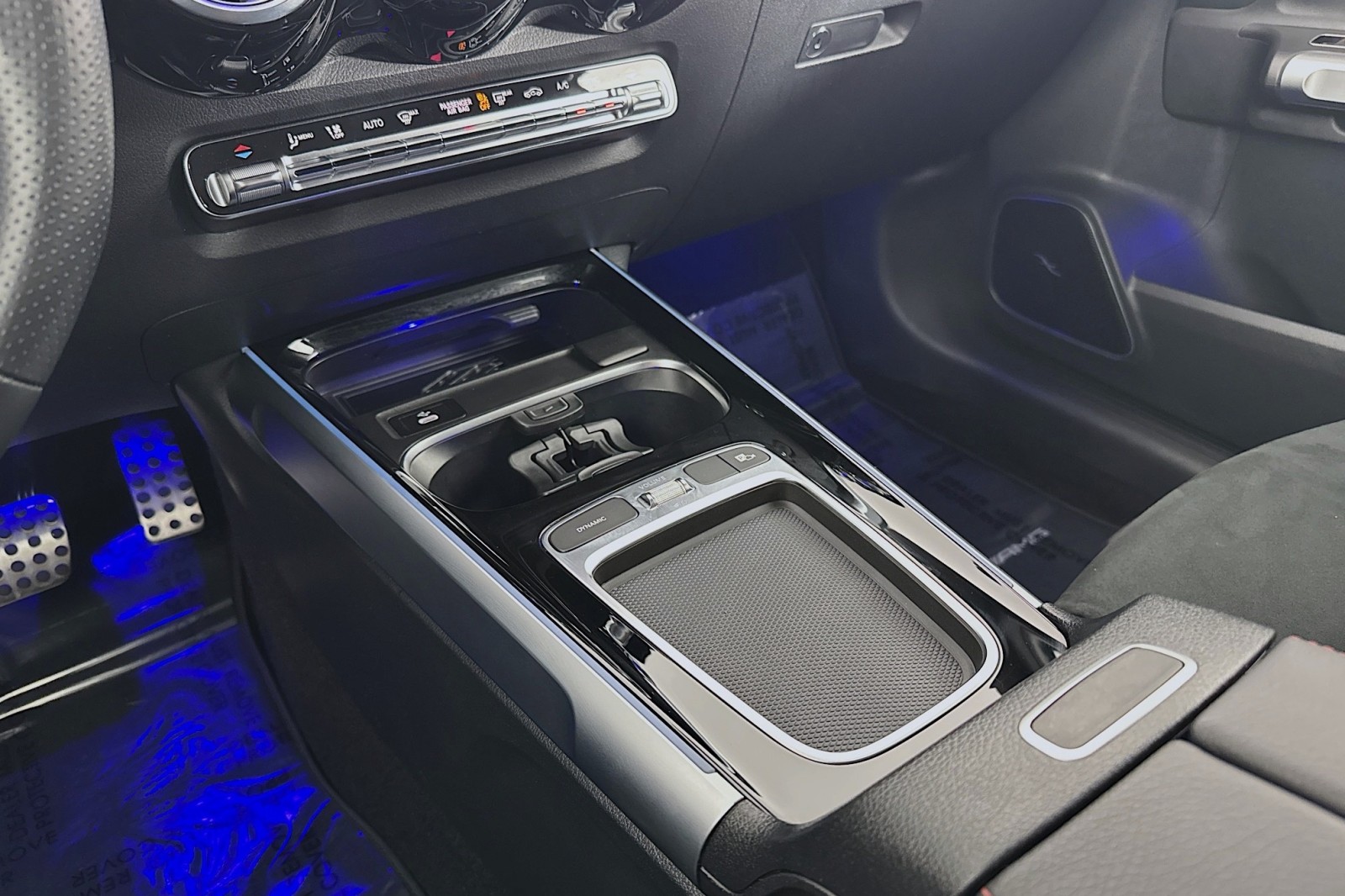 2025 Mercedes Benz GLS 250 photo 3