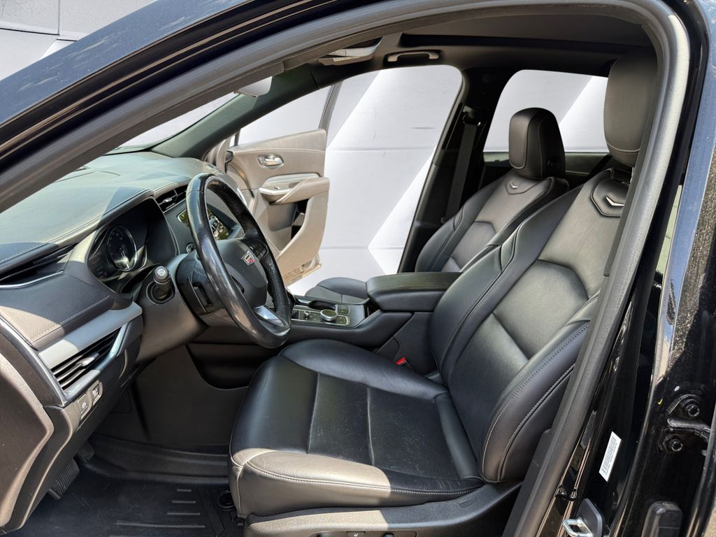 2021 Cadillac XT4 Premium Luxury photo 8