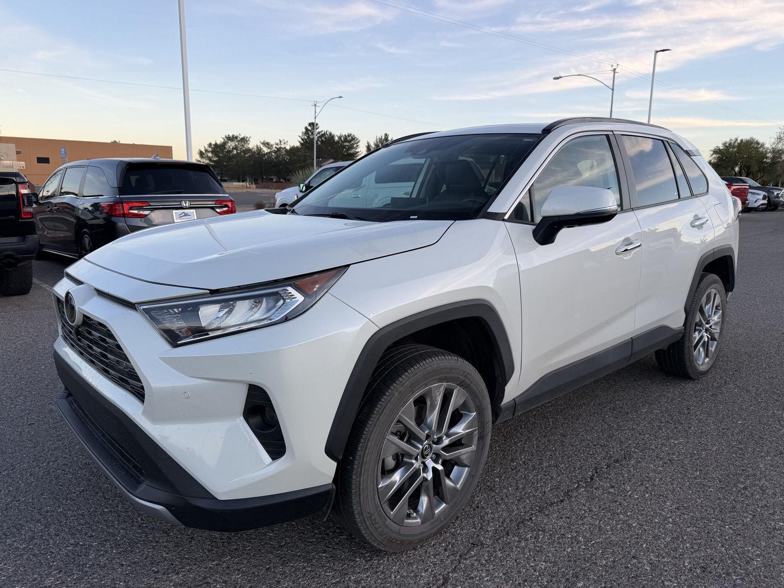 2021 Toyota RAV4 Limited's photo