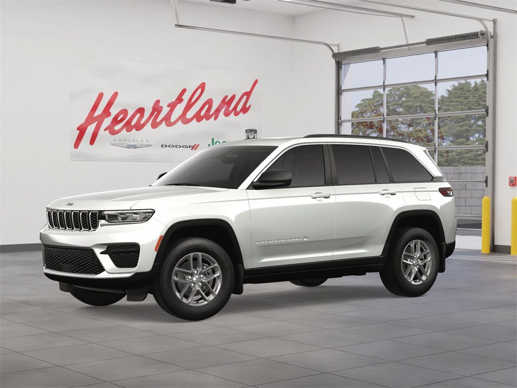 2025 Jeep Grand Cherokee Laredo photo 2
