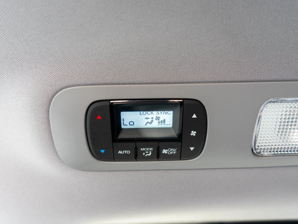 2023 Honda Odyssey Touring photo 14