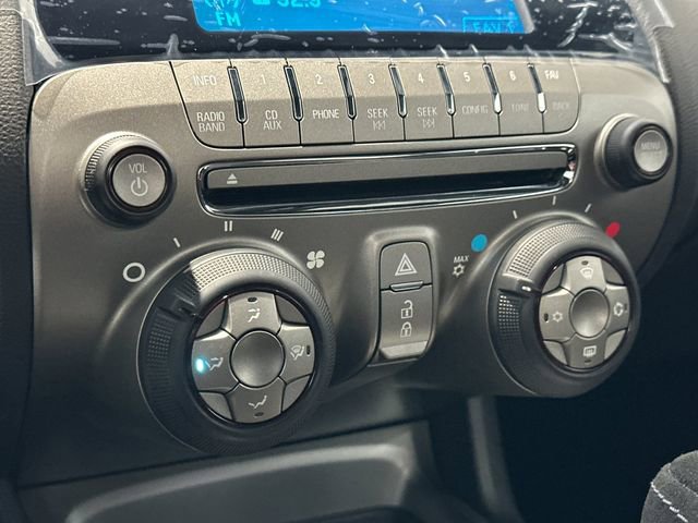 2015 Chevrolet Camaro photo 18