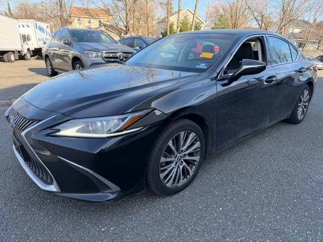 2019 Lexus ES 350's photo