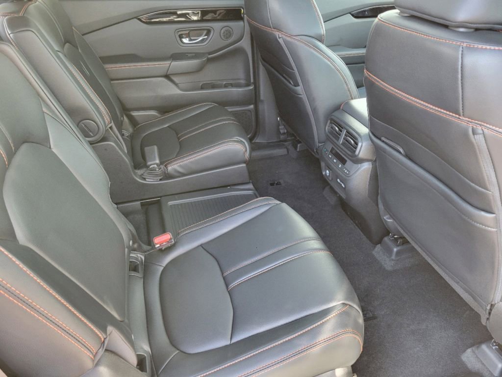 2025 Honda Pilot TrailSport photo 20
