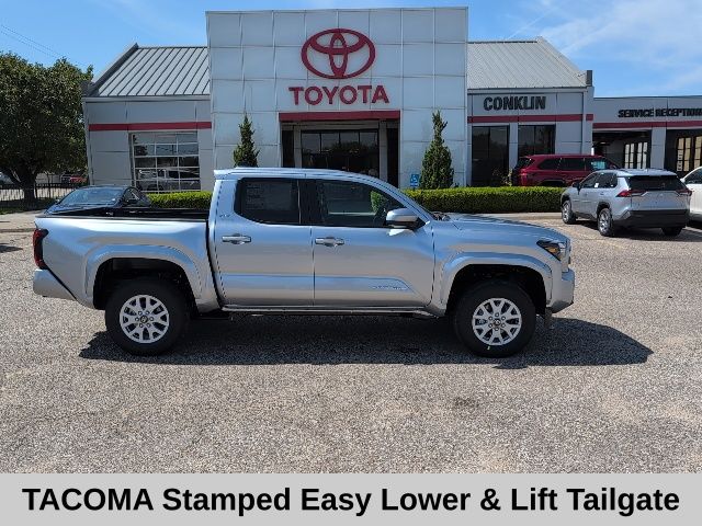 2025 Toyota Tacoma SR5 photo 15