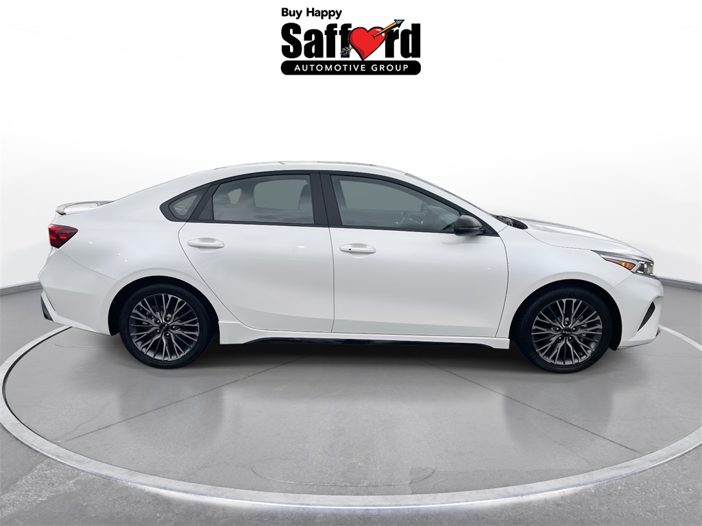 2023 Kia Forte GT-Line photo 4