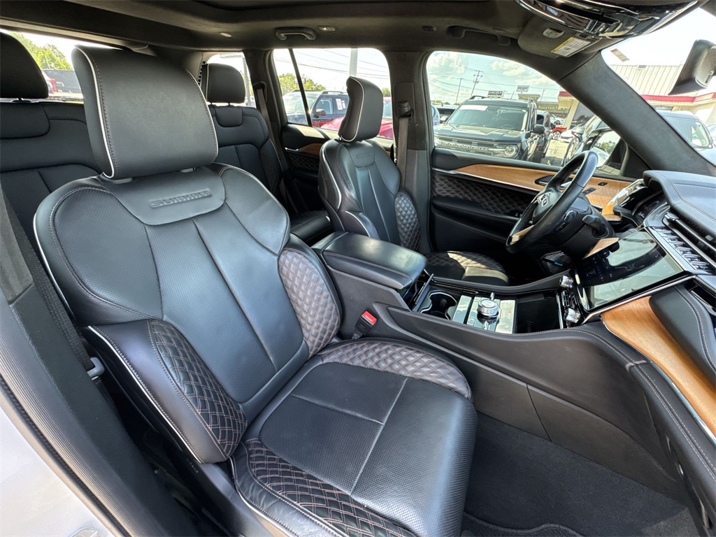 2023 Jeep Grand Cherokee Summit photo 25