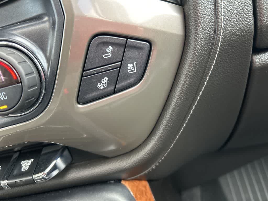 2019 Chevrolet Silverado 3500HD High Country photo 44