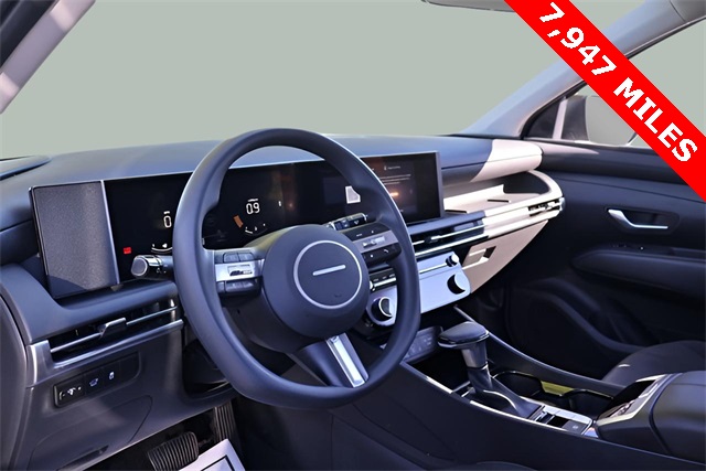 2025 Hyundai Tucson SEL photo 2