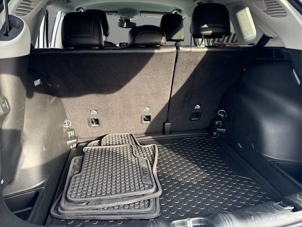 2022 Jeep Compass Latitude photo 4