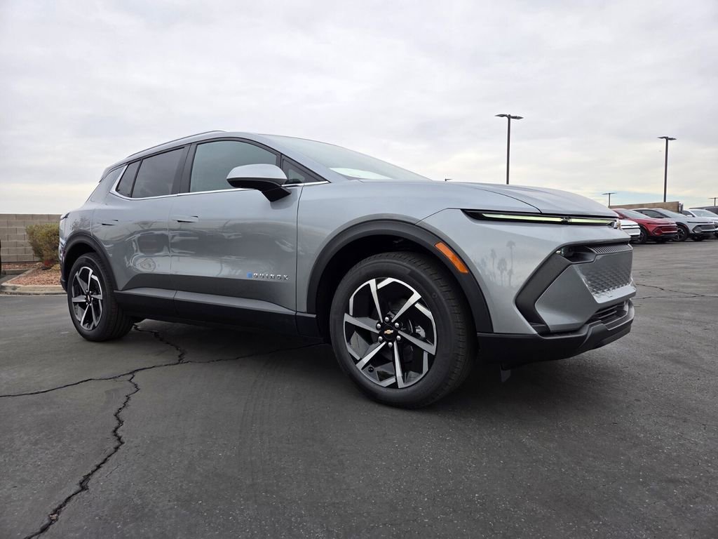 2026 Chevrolet Equinox EV 2LT's photo