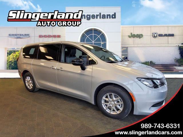 2026 Chrysler Voyager LX's photo