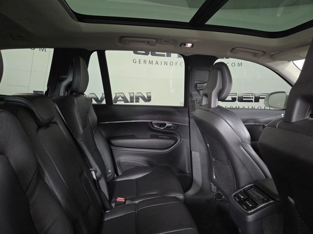 2020 Volvo XC90 T6 Momentum photo 19