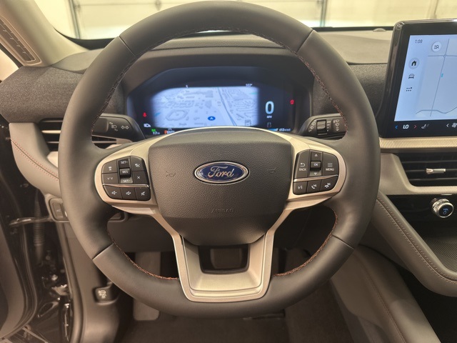 2025 Ford Explorer photo 19