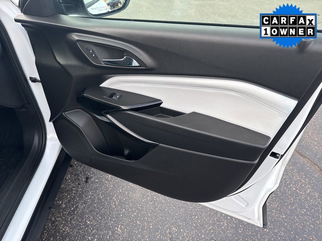 2024 Chevrolet Trax LT photo 28