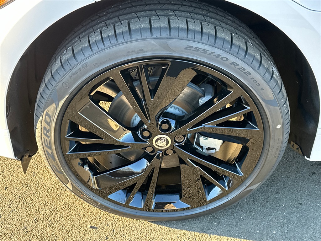 2024 Jaguar I-PACE HSE photo 8