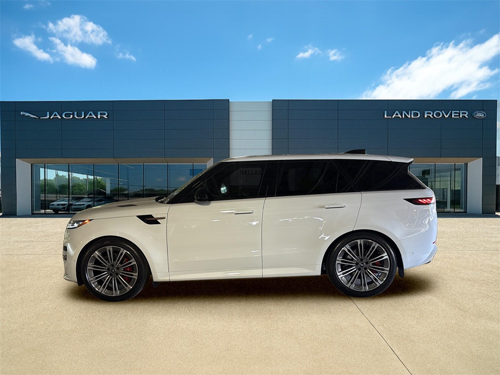2025 Land Rover Range Rover Sport SE photo 2