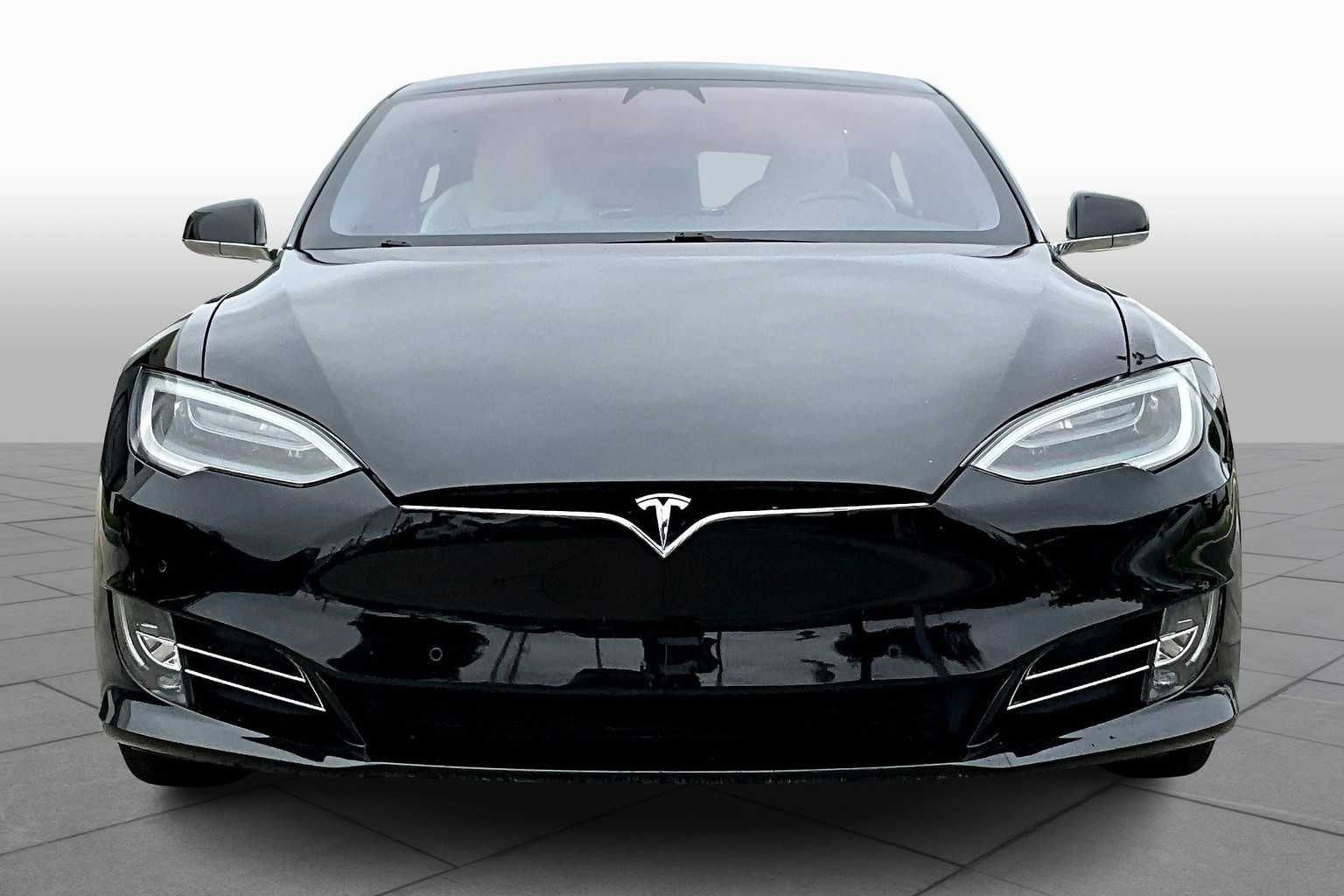 2021 Tesla Model S Long Range Plus photo 3
