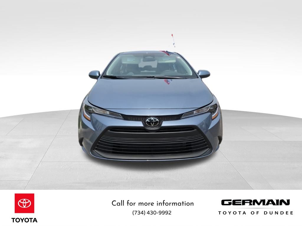 2025 Toyota Corolla LE photo 2