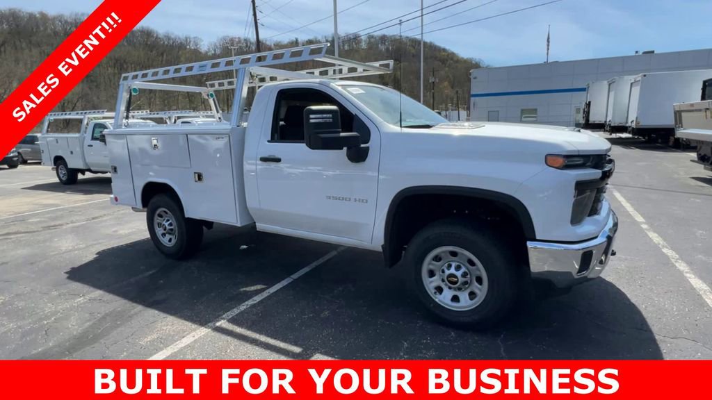 2024 Chevrolet Silverado 3500HD photo 2