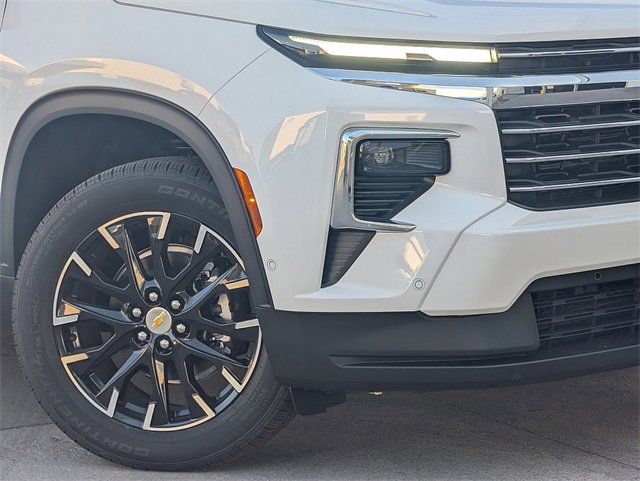 2025 Chevrolet Traverse photo 3