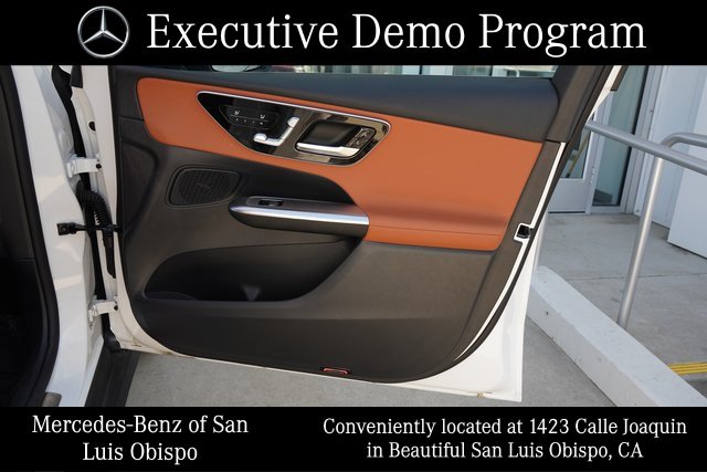 2025 Mercedes Benz GLC 300 photo 12