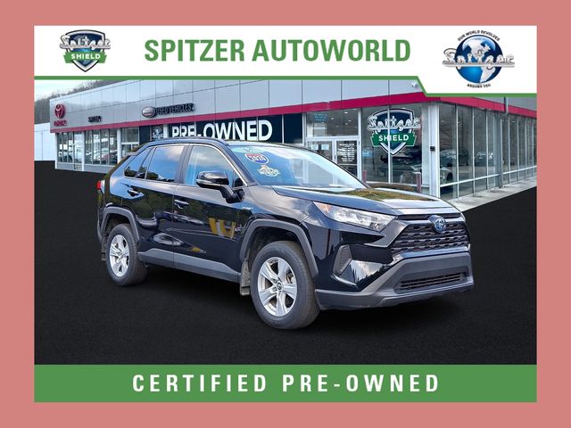 2020 Toyota RAV4 LE's photo