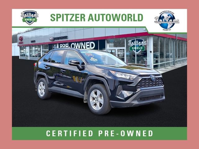 2020 Toyota RAV4 LE's photo