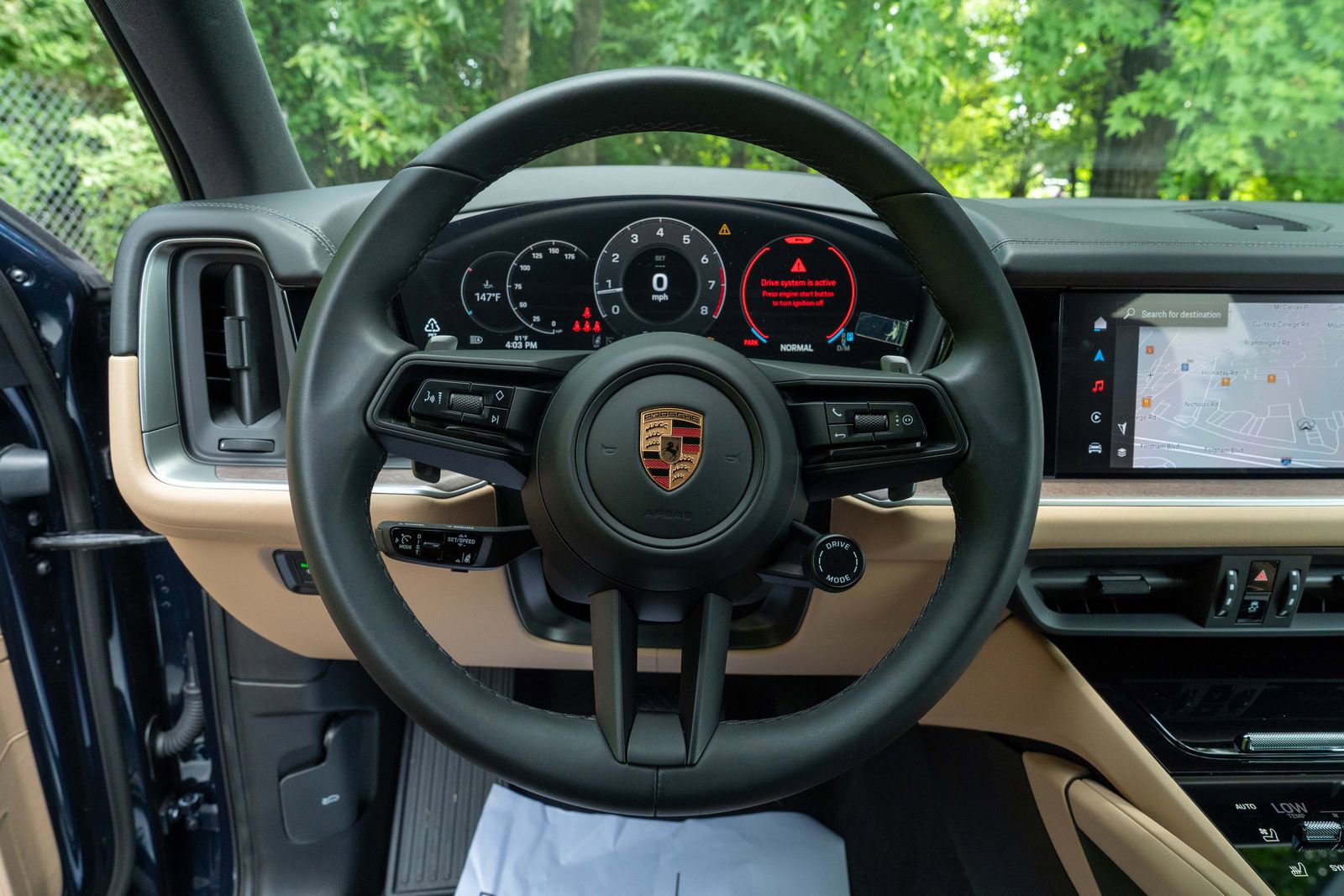 2025 Porsche Cayenne Base photo 25