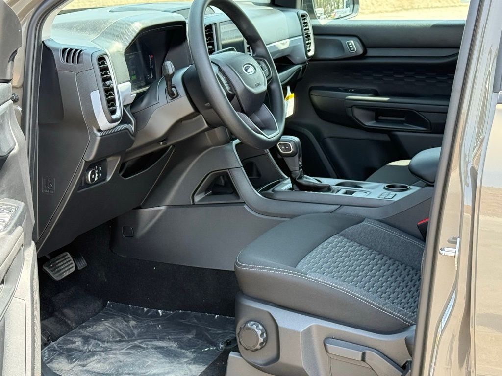 2025 Ford Ranger XL photo 6