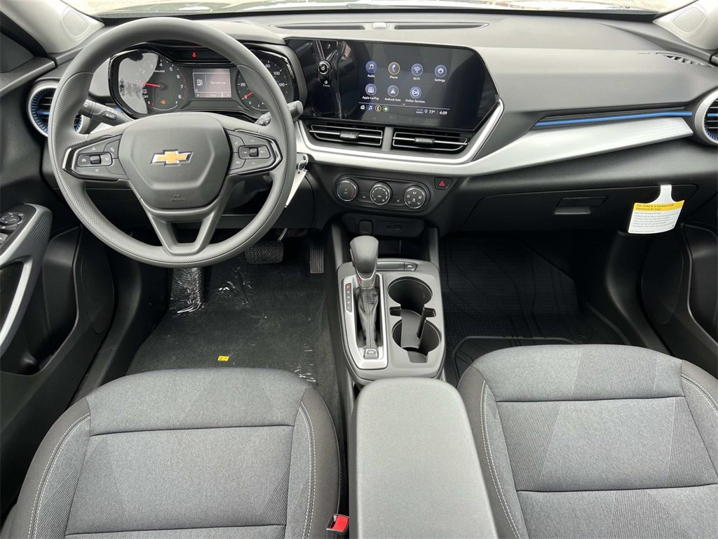 2026 Chevrolet Trax LS photo 3