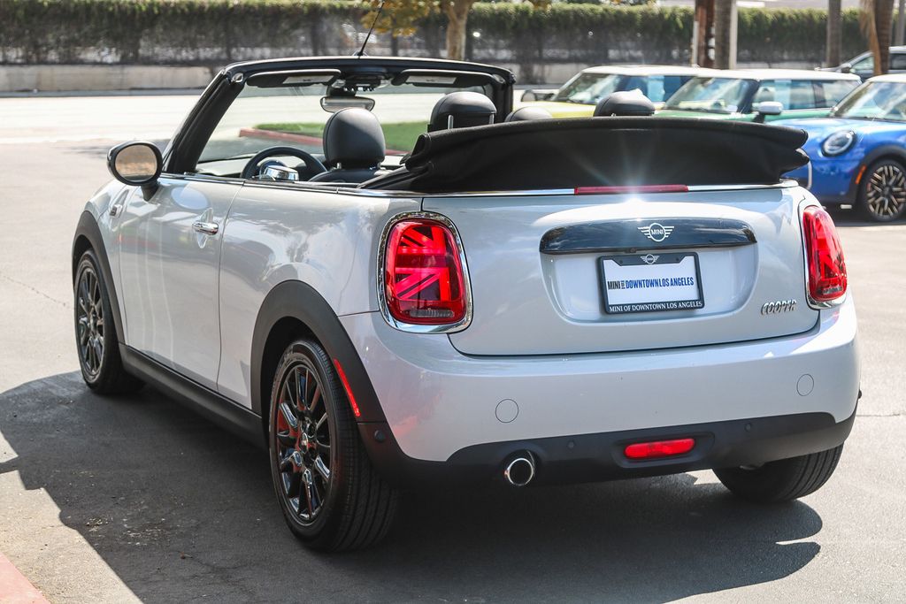 2021 Mini Cooper Signature Convertible photo 12